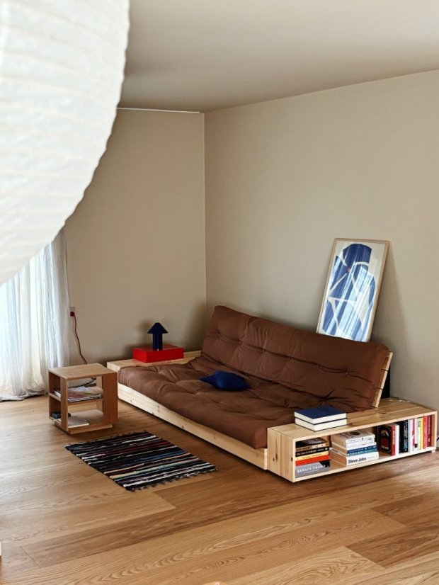 BASE SOFA natural pine (pohovka z borovice) - farba futonu: natural 701, farba: karup natural