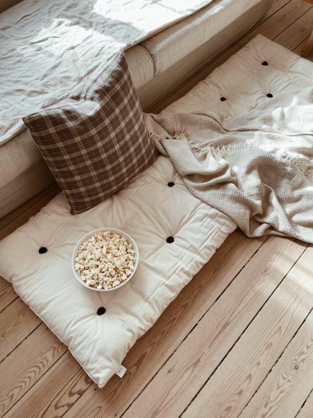 BED IN A BAG - rozmer: 70x190x5 cm, farba futonu: beige