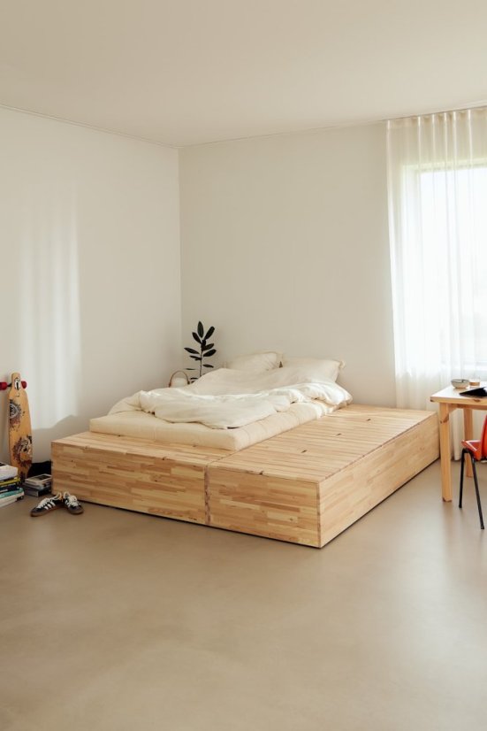 BASEMENT BED natural pine (posteľ z borovice) - rozmer: 226x242x41 cm, farba: natural (lak)
